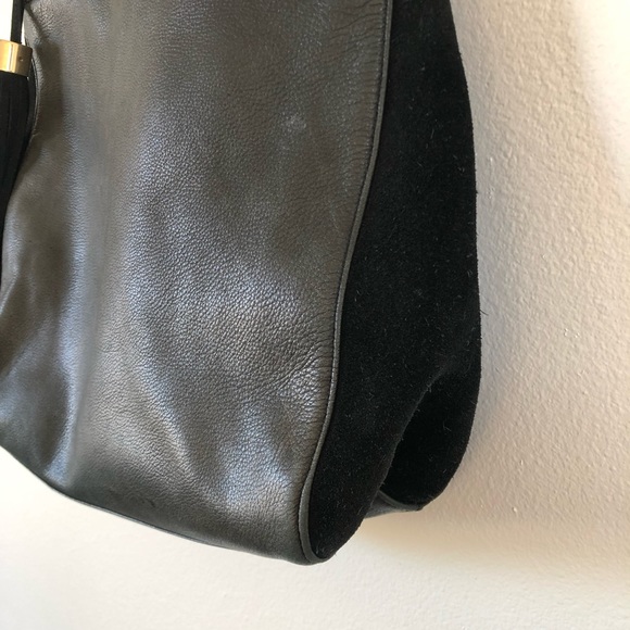 Margot black leather and suede shoulder bag with tassel and gold hardware - Picture 10 of 14